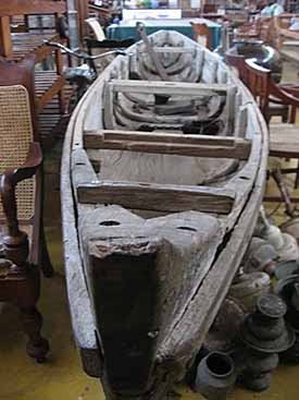 A traditional Sri Lankan craft in an antique shop in Galle.